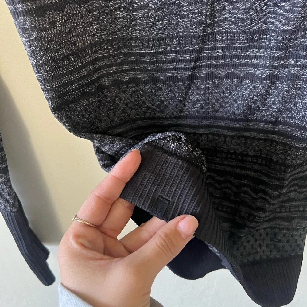 Lululemon‎ Rest Less Pullover gray - Picture 7 of 7